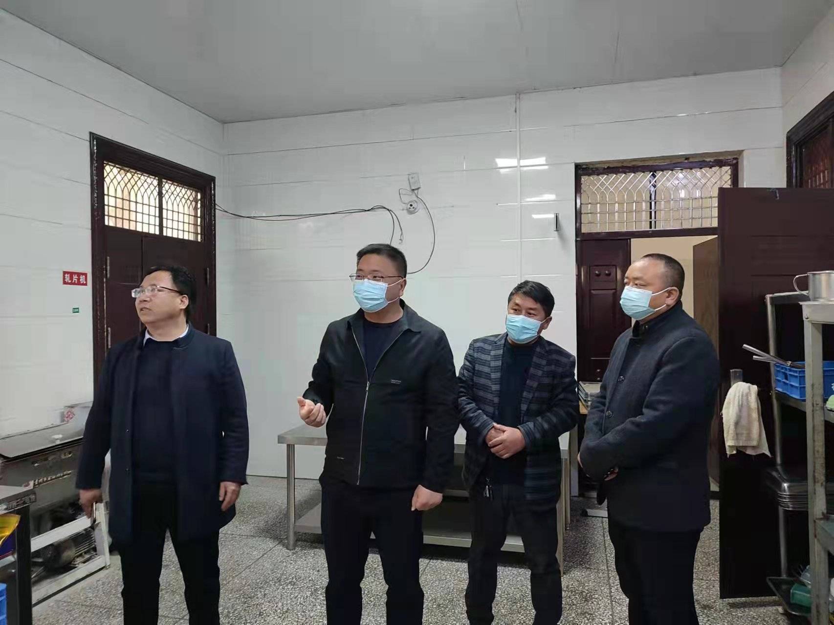 西峡县石界河镇扎实开展领导干部走流程活动