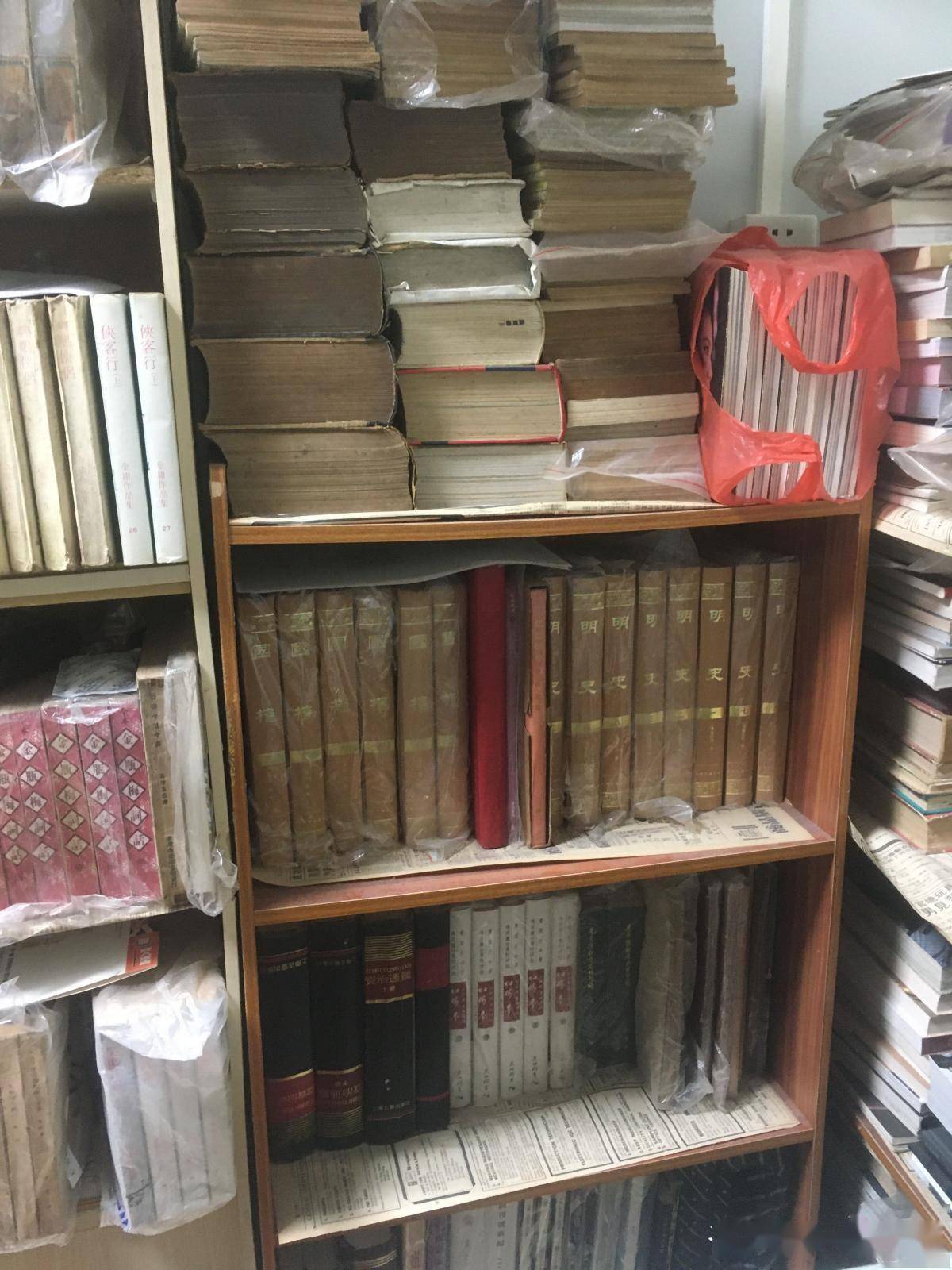 晒晒我书架上十来年所积累的藏书_孔夫子_旧书_来源