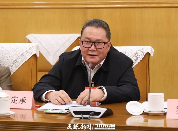 两会v访谈黄定承抢抓机遇找准坐标奋力开创出版高质量发展新局面