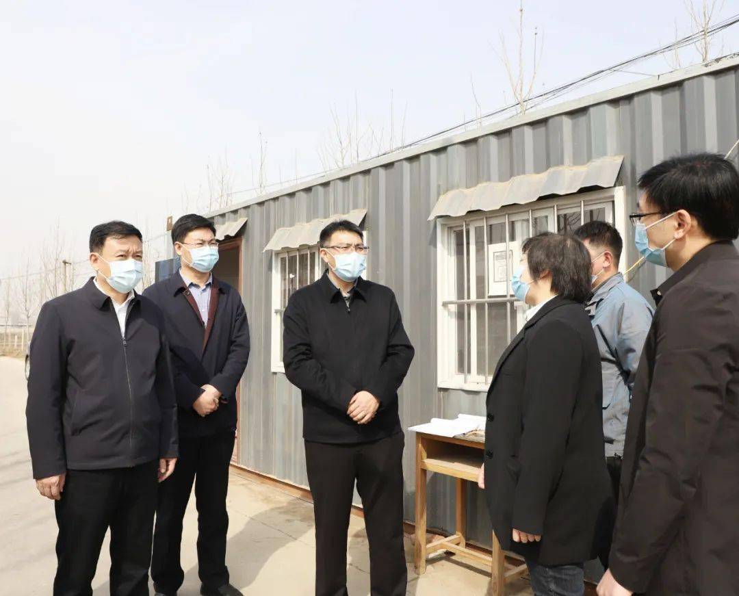 3月9日,县委书记王涛到耿庄桥镇,徐家河乡,北鱼乡调研检查疫情防控