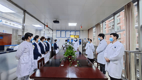 张丽|平昌县人民医院血液内科积极落实“微知识点交班”及“疾病数据库”组建