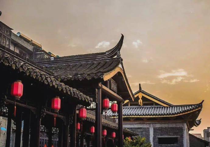 黄桥古镇,一座活着的古镇,这里的居民依旧延续着千年的古镇脉搏_古镇