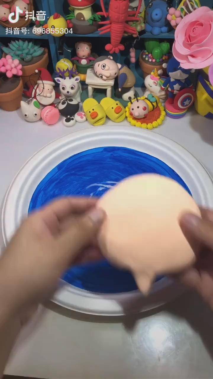 建议大家收藏一下这个视频老师最喜欢布置的手工作业就是纸盘画粘土