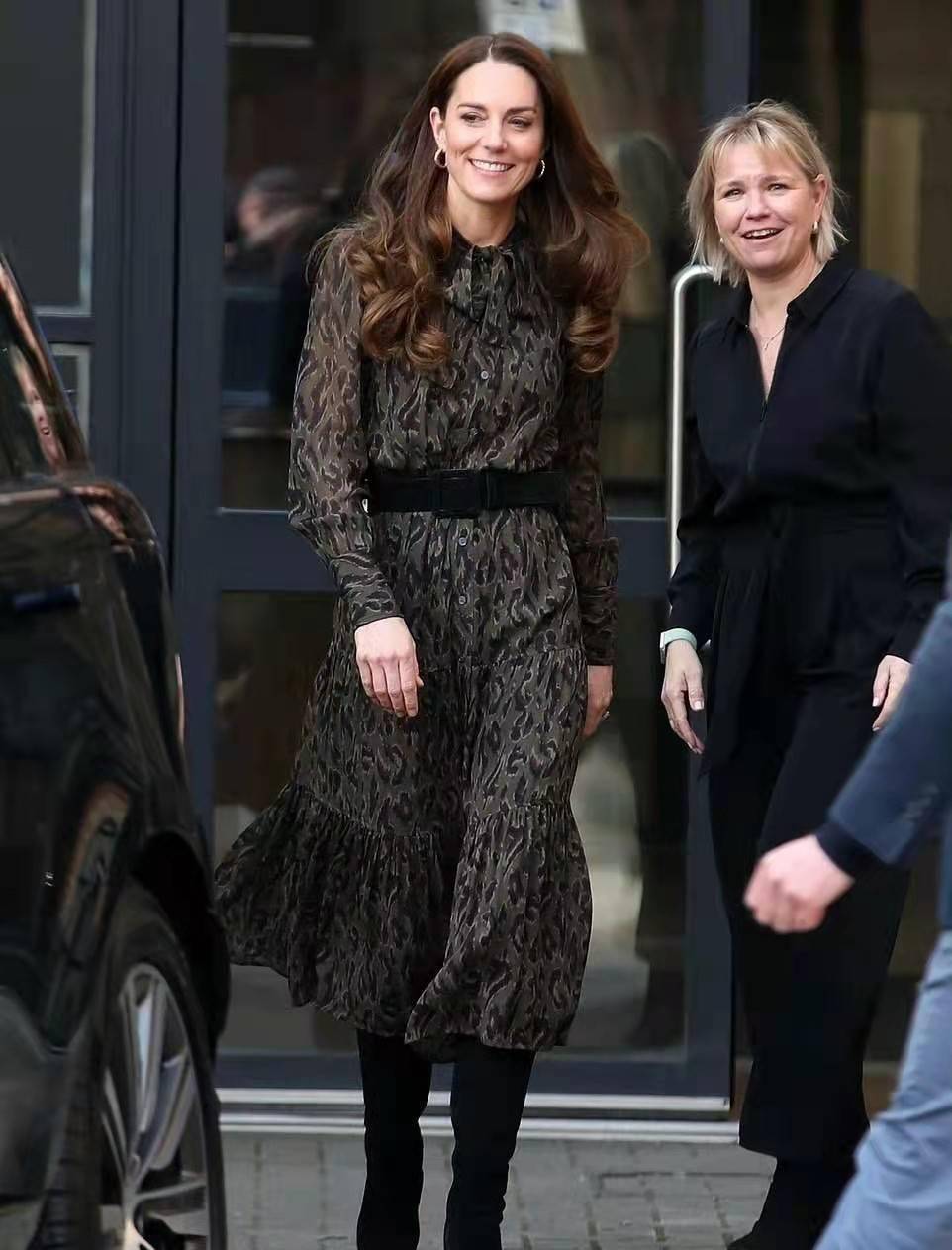 最近流行高级感穿搭瞧凯特王妃3款搭配优雅端庄有气质