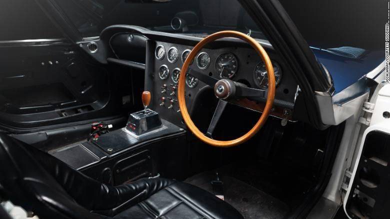 刷新拍卖会上最贵日系车纪录丰田2000gt成交价破200万美元