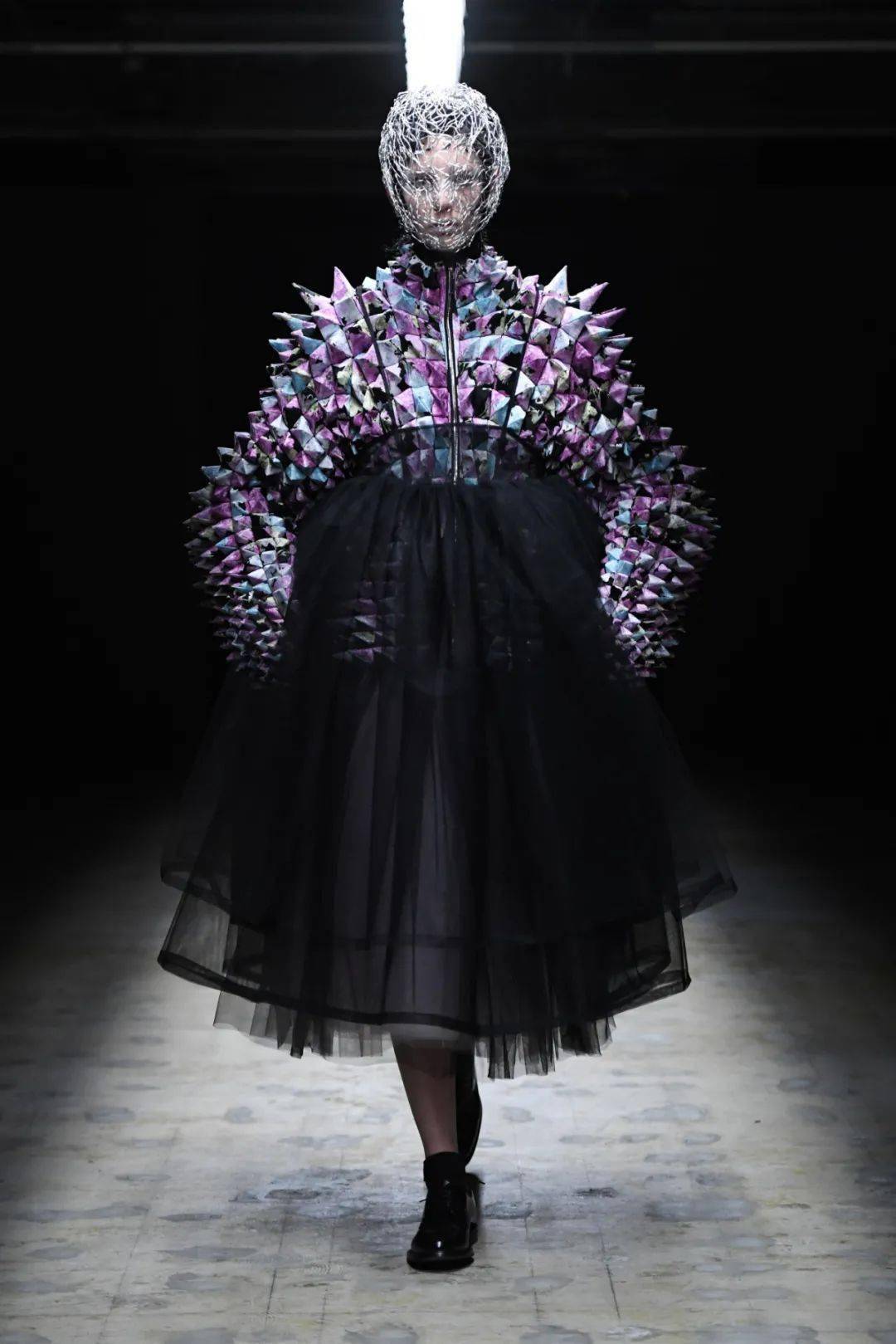 Noir【秀场】Noir Kei Ninomiya 2022 秋季成衣时装秀