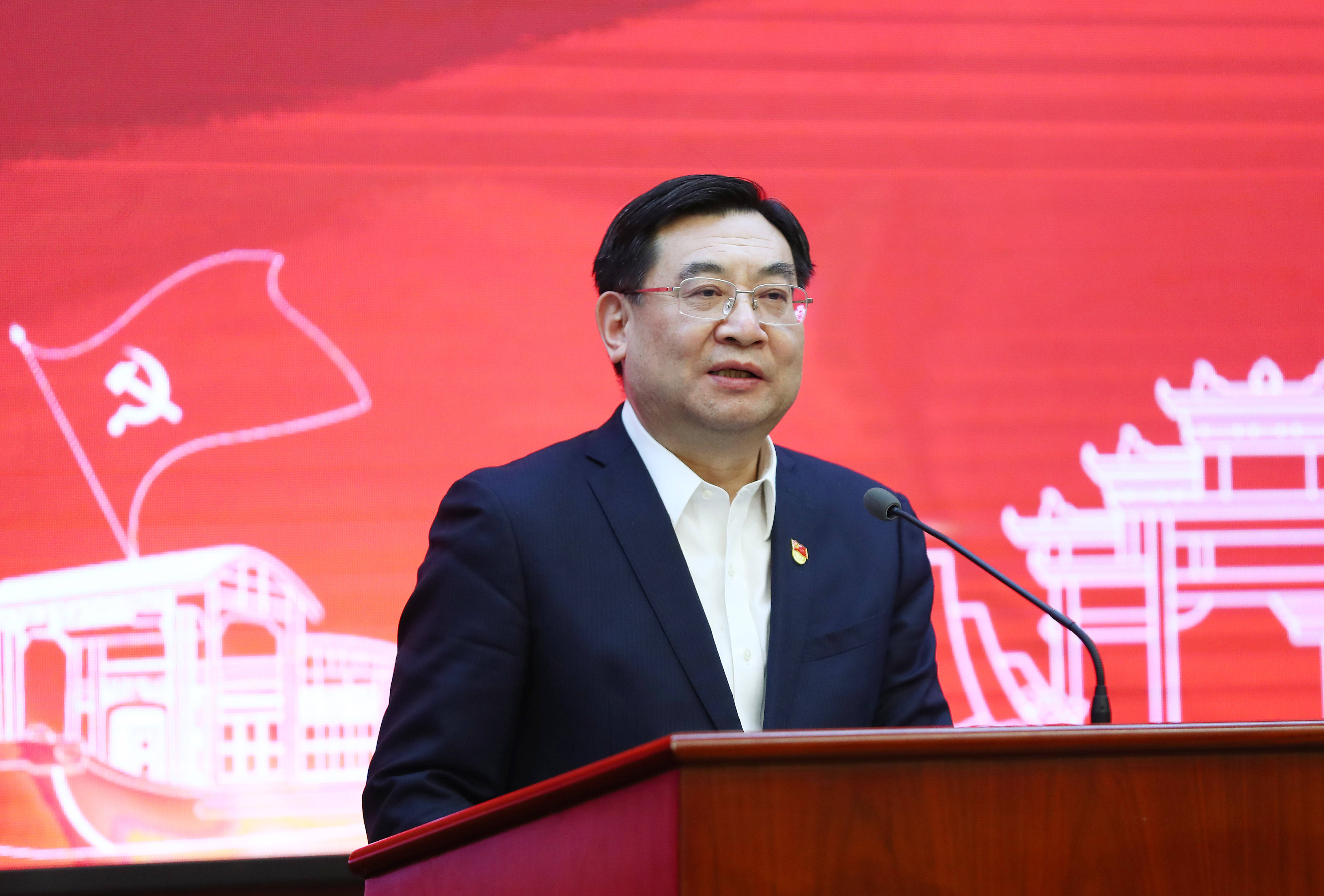 胡和平代表以文化人以艺通心用情用力讲好中国故事