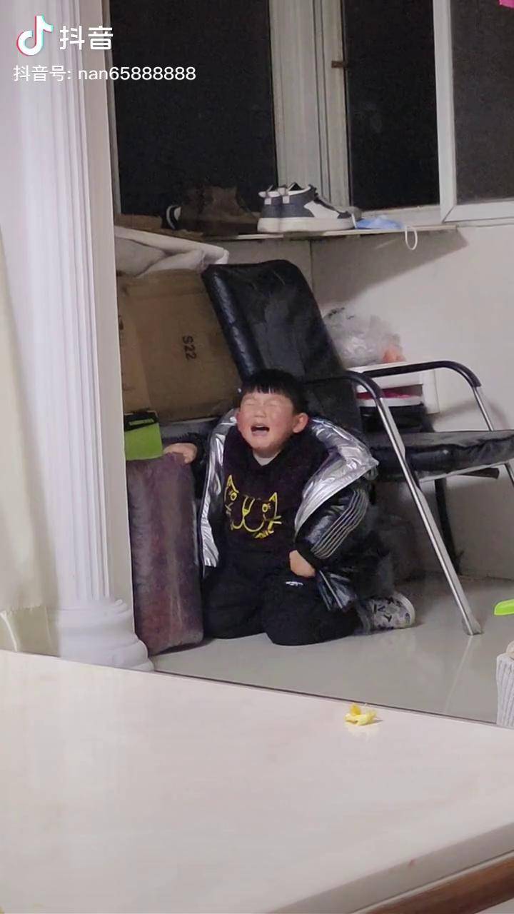 像不像你家小孩神兽出笼之笼不住抄起东西而呼之我的血压已经飙升180