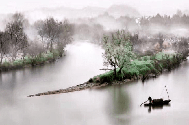 燕子不歸春事晚,一汀煙雨杏花寒.煙雨江南,氤氳了詩人的思緒,也朦朧