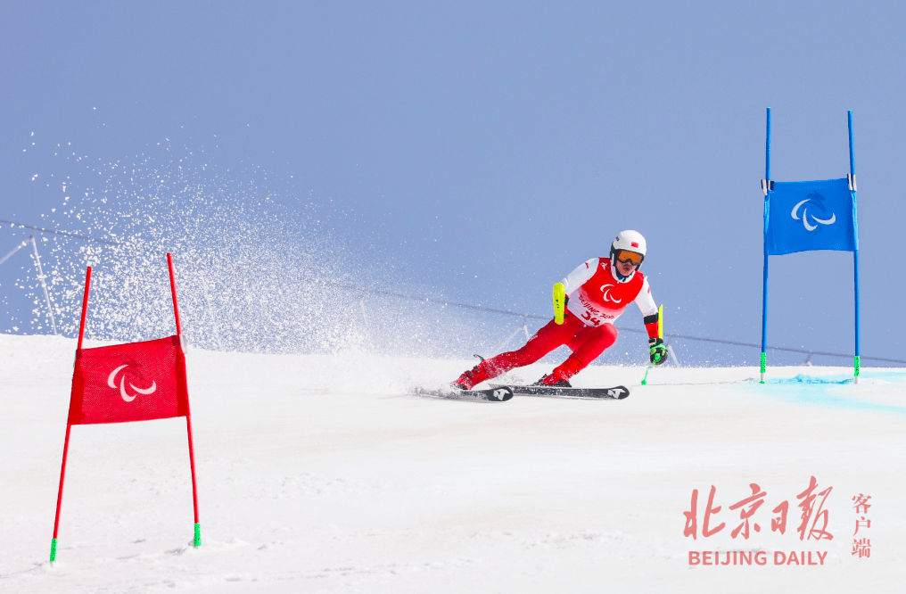 回转|冬残奥高山滑雪男子大回转，有一名选手，6年前才第一次见到雪