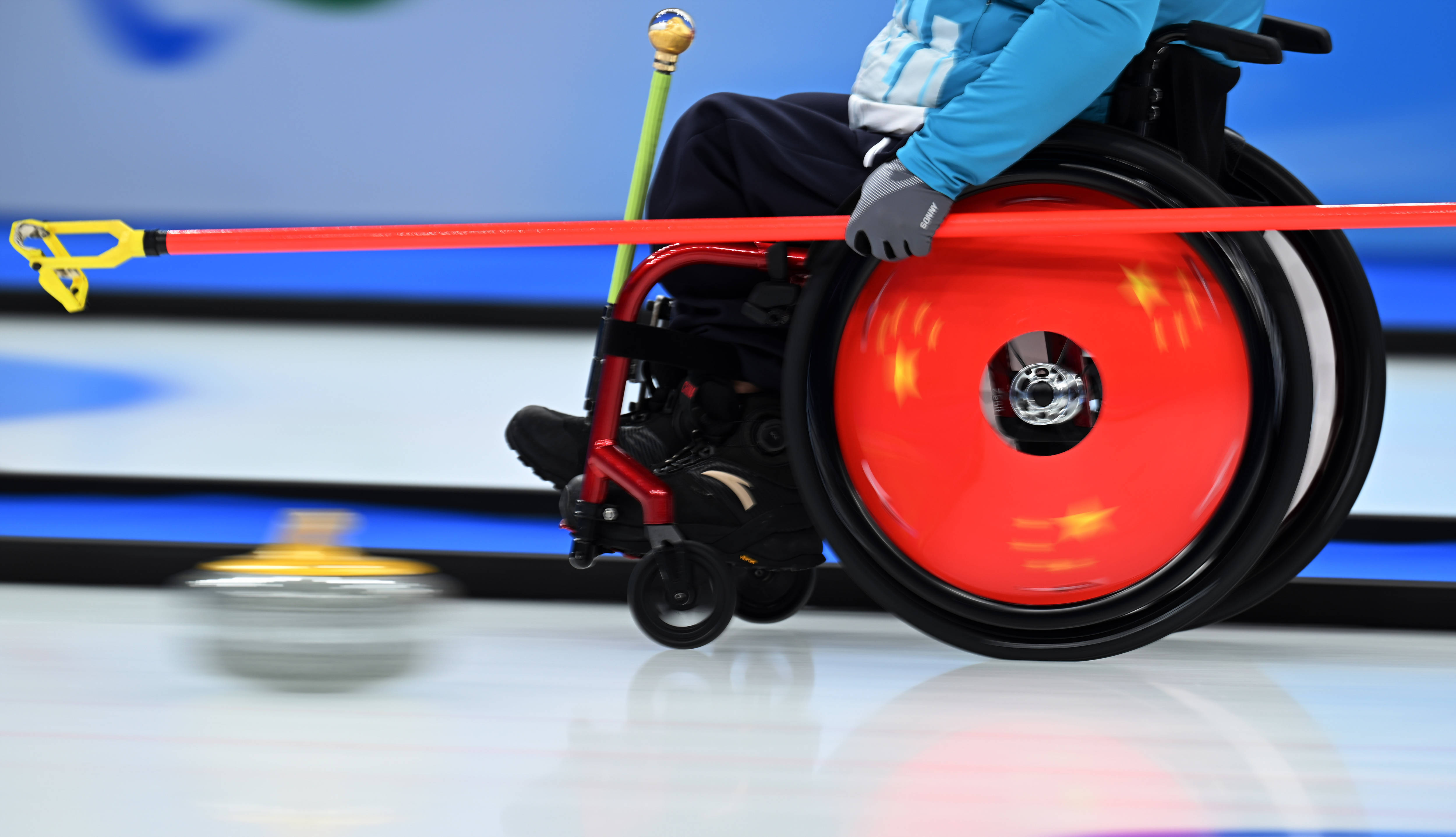 轮椅冰壶金牌赛中国队夺冠