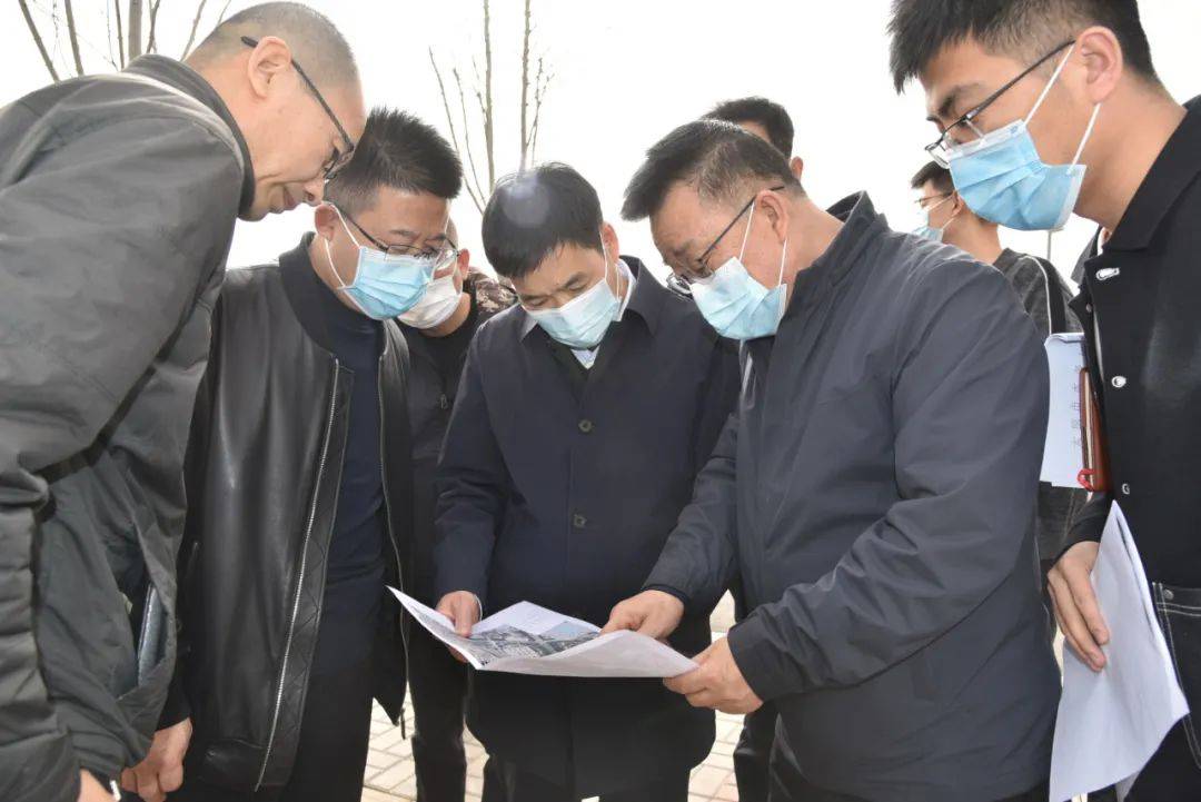 太原晋源区张农寿实地调研河道整治道路规划等工作