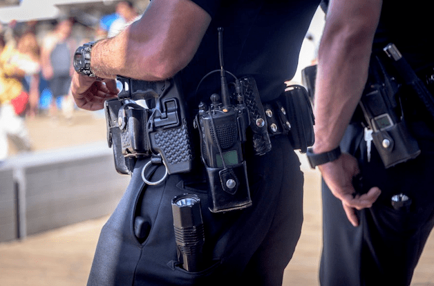 美国警察 单警装备图片