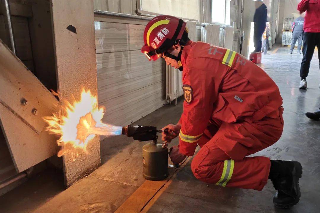 对新建扩建钢结构厂房防火涂料,各类型灭火器,消防栓,防火门,水枪,水