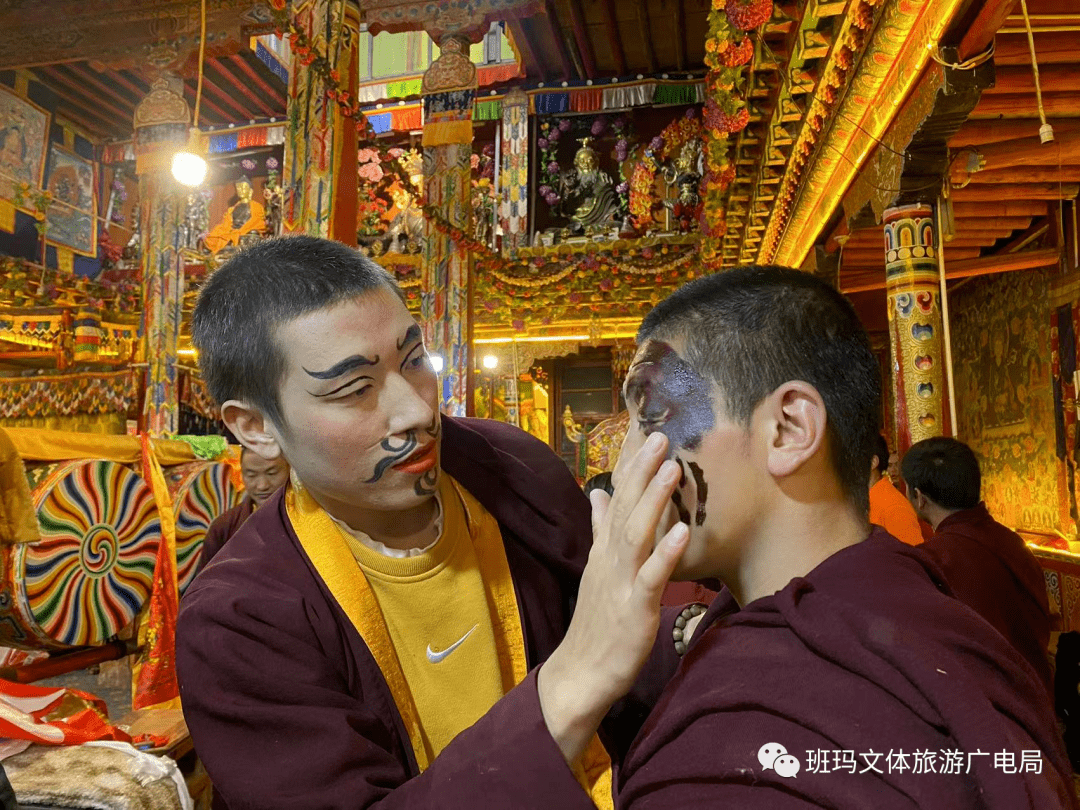 文化果洛丨班玛县文体旅游广电局赴亚尔堂乡吾扎寺开展非遗推进乡村