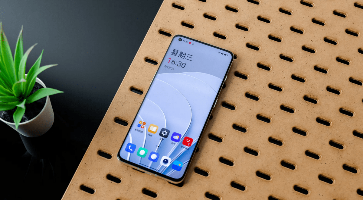 12512g卖57995000mah大电池2k屏一加4nm旗舰用料充足