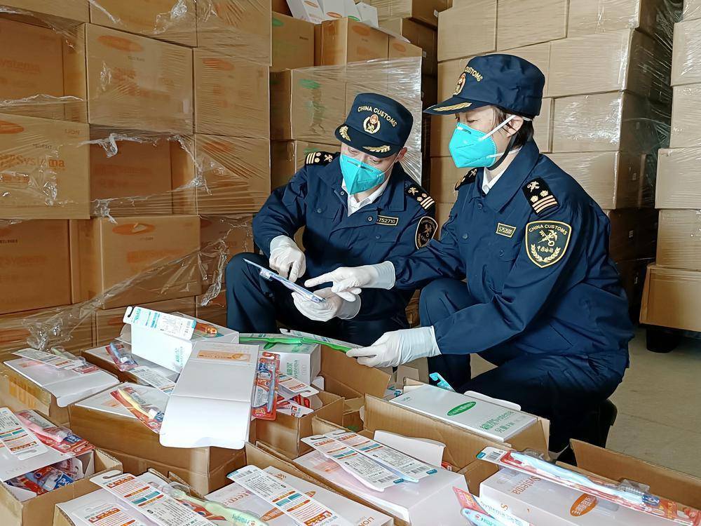 儿童牙刷排行榜_新标准生效两月余,拱北海关检出不合格进口儿童牙刷两万余支