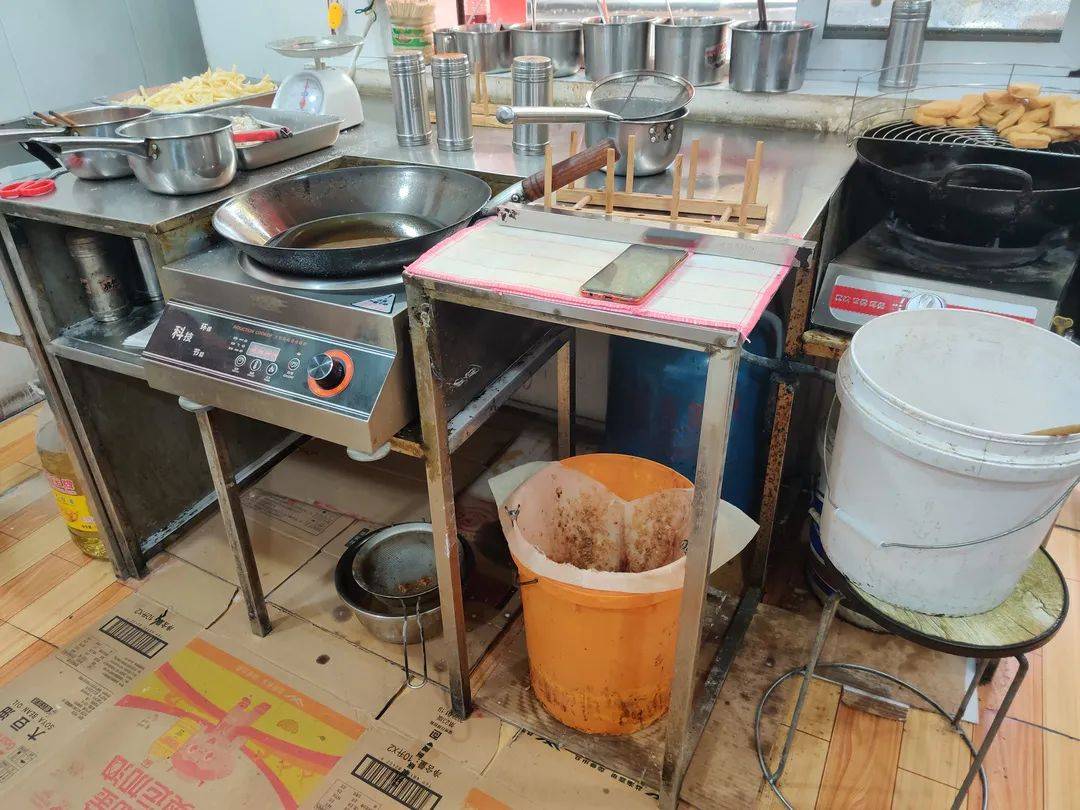 突击检查丽水市区5家外卖店厨房居然你吃过吗