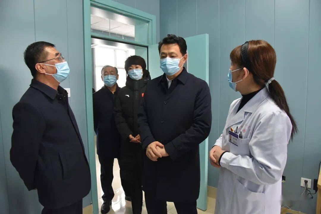 3月16日下午,市委副书记,市长宫镇江采取"四不两直"方式,深入尖山区