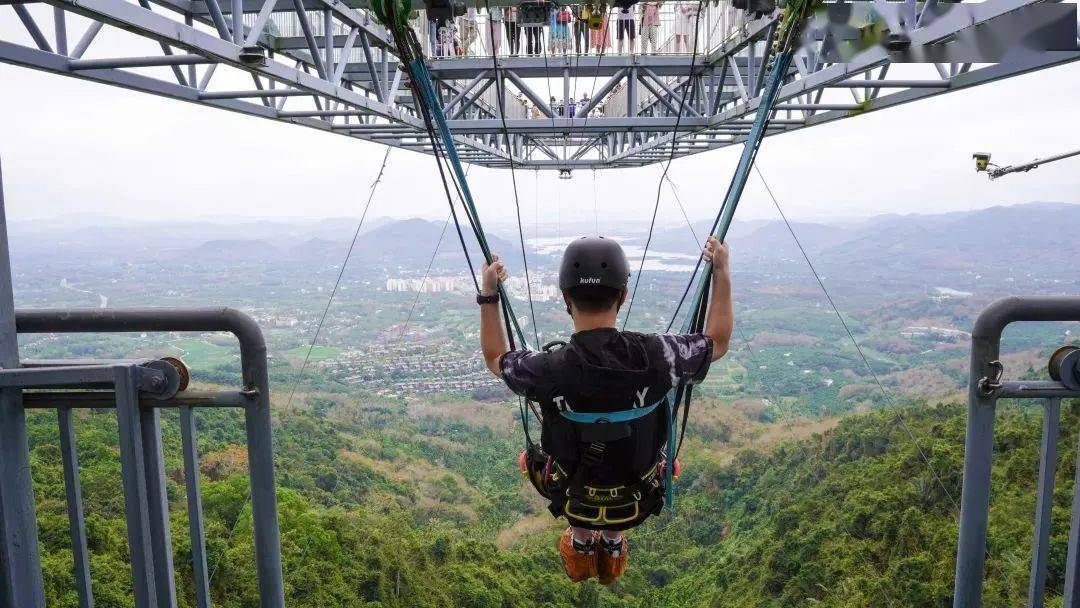 图源:呀诺达雨林文化旅游区丛林穿越,高空滑索,魔鬼秋千,悬崖秋千等