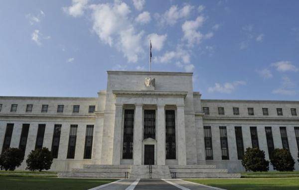 美联储收紧货币政策可能加剧美国和全球债务风险