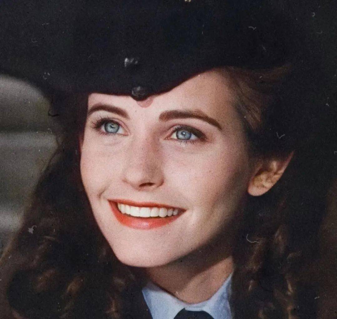 all|《老友记》最美艳女主角,自嘲整容上瘾“假脸怪”:她明明有一个最有趣的灵魂