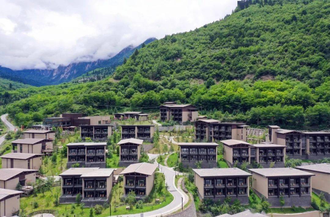 九寨沟最新luxury度假村来了又野又奢