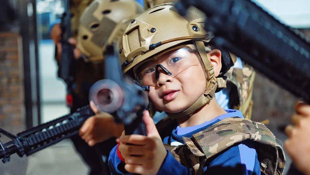 清明五一两日亲子营草莓自由cs显微镜下以虫治虫荷叶叫花鸡水上森林