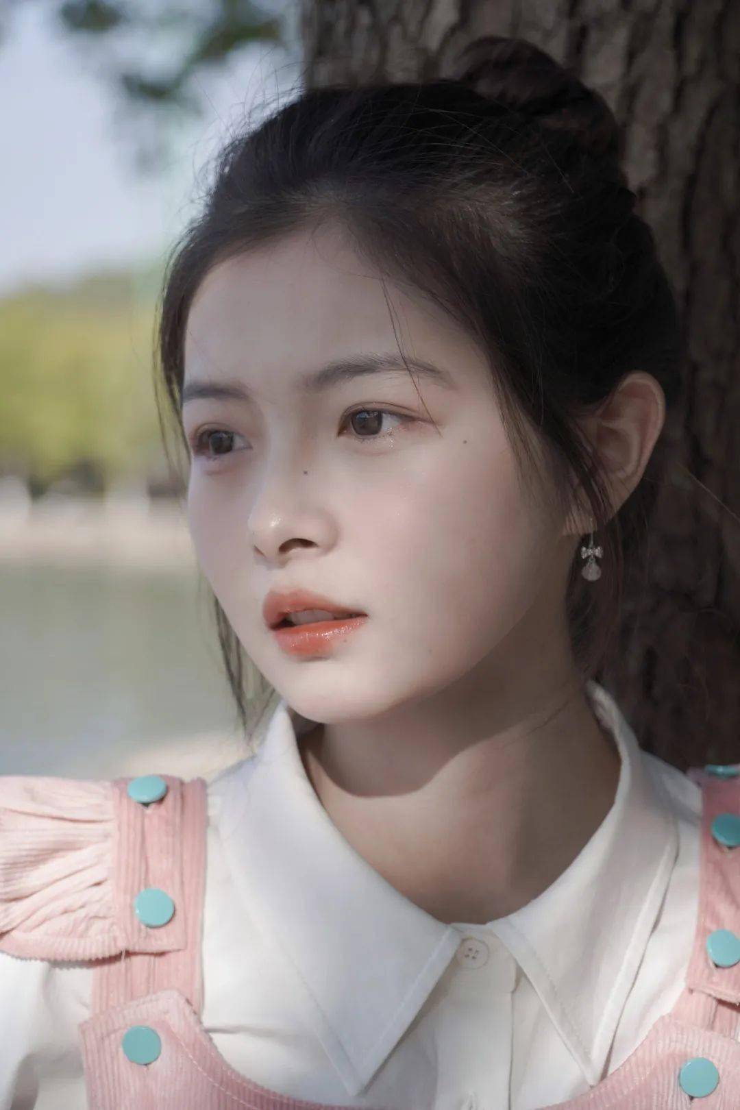 模特:严思琦- look 4 -"明晃晃的光落在他脸上,我踏进了春天"却真诚