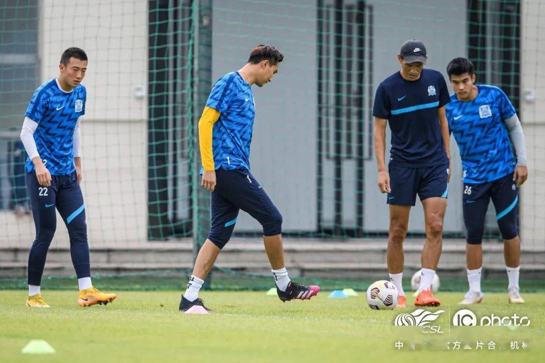 广州城门将的成长有什么秘密?_李伟_守门员_指导