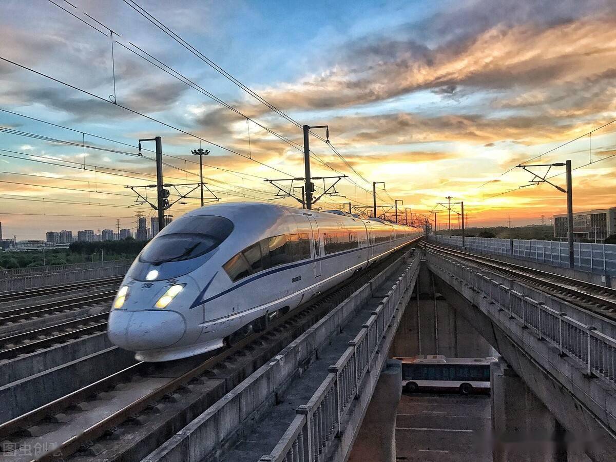 高铁动车上发生火灾不要慌,学会以下几点很重要_列车运行_车厢_灭火