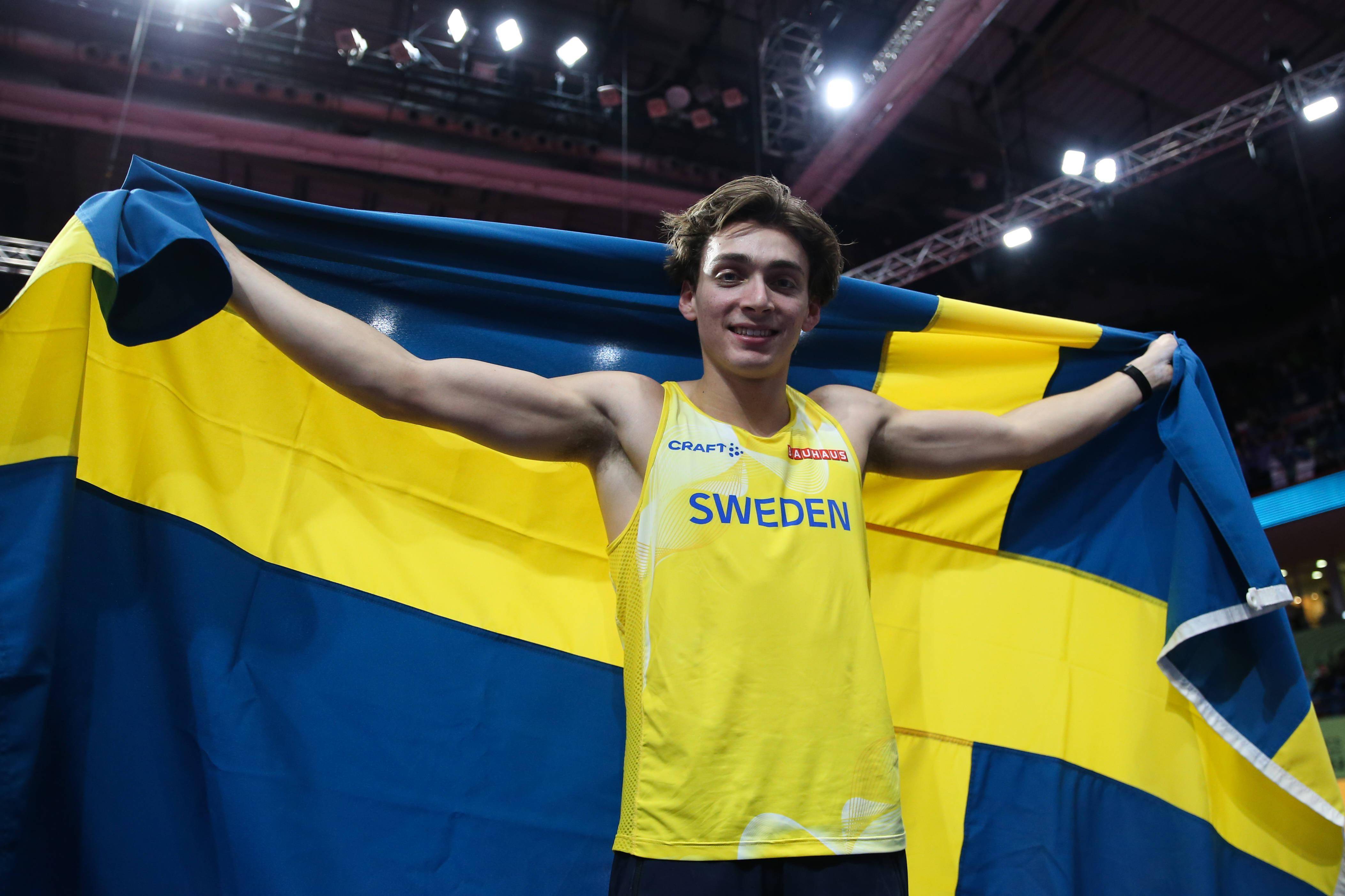 田径2022室内田径世锦赛杜普兰蒂斯刷新男子撑杆跳高世界纪录