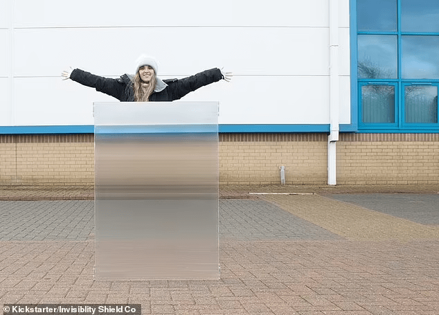 方向|英国科技公司开发出“隐形盾牌”,可通过弯曲光线来隐藏物体