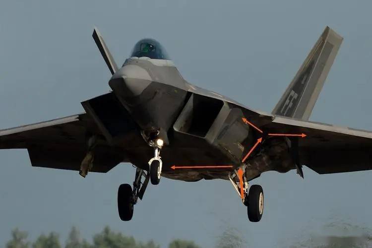 f22再次因为起落架问题坠毁为啥每次坠毁基本都是这个原因