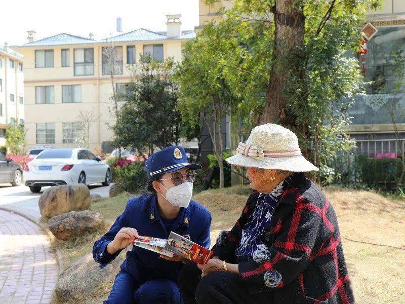 提高自防自救能力,3月23日,昌宁县消防救援大队积极深入鸿安小区开展