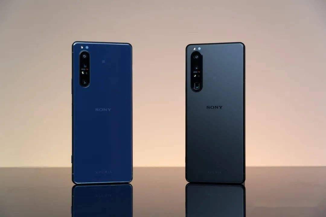 索尼(sony)xperia 1 iii就是一款发布价高达八九千的产品,甚至可以说