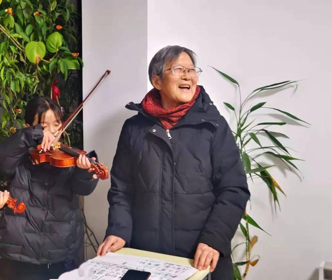 邓小岚最后的马兰足迹_张兰成_月亮_舞台