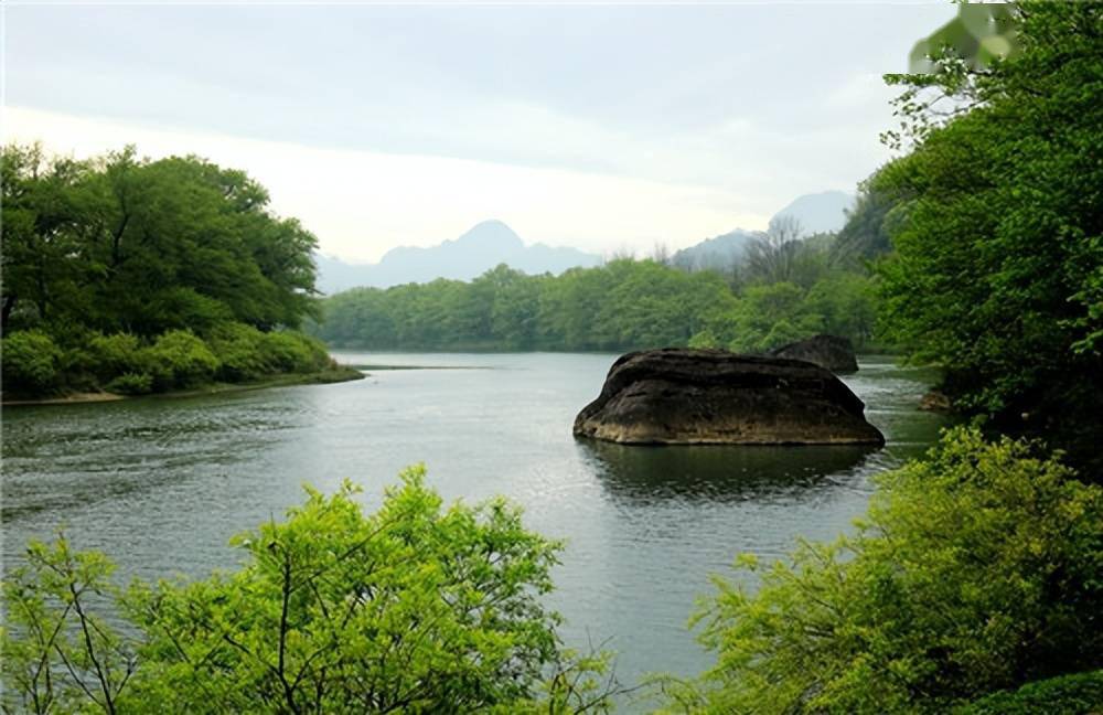 湖南崀山景區重新開園花紅柳綠春色撩人