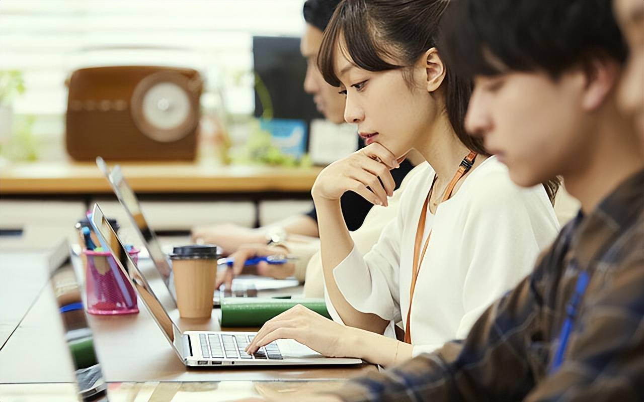 这一行年轻人抢着进年薪曝出高达几十万