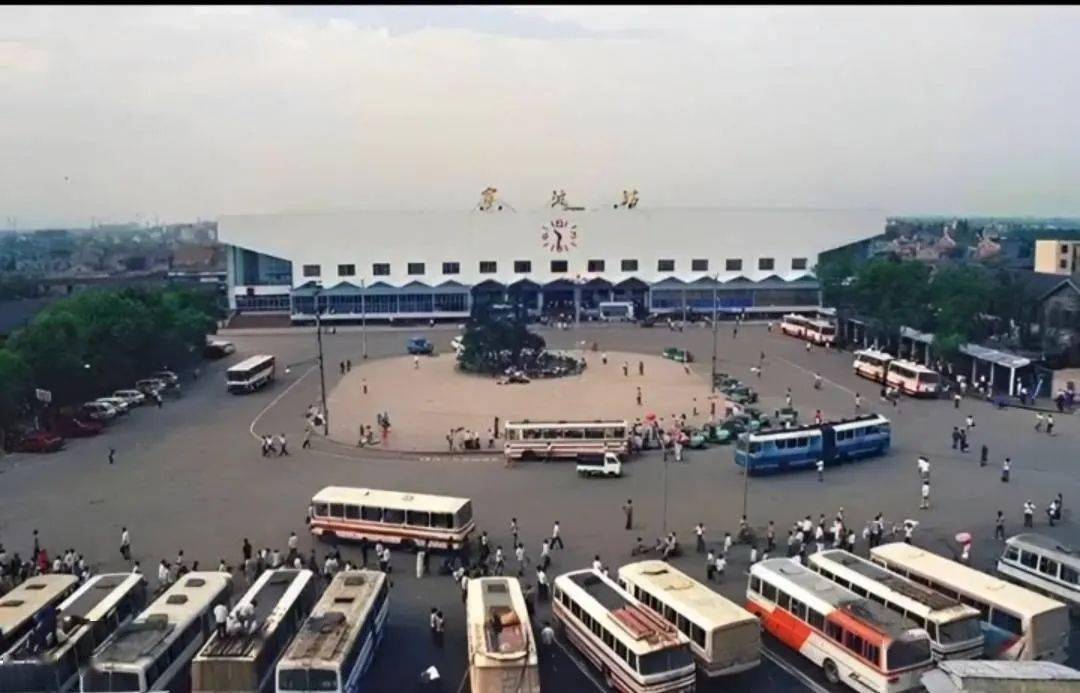 还记得90年代的宁波火车站长啥样吗?_东方_东论_杨柳摇