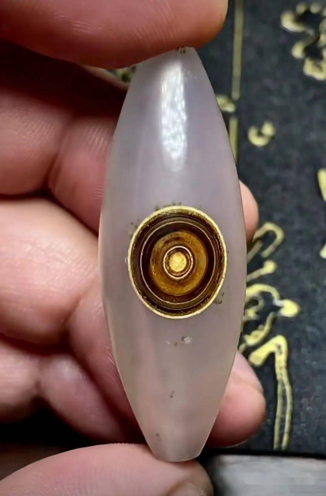 一眼望万年——眼睛石欣赏