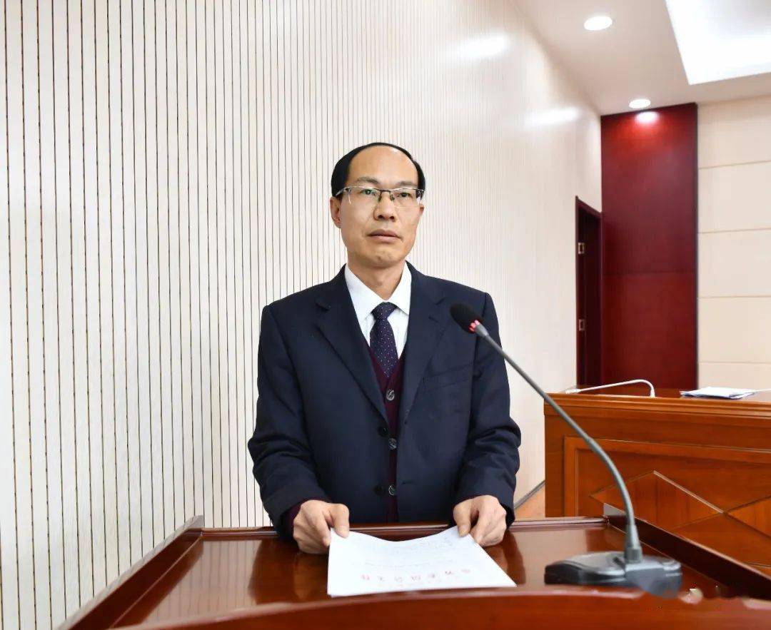 县人民政府副县长李乡民作关于乡宁县通用机场土地征收,农村居民住宅