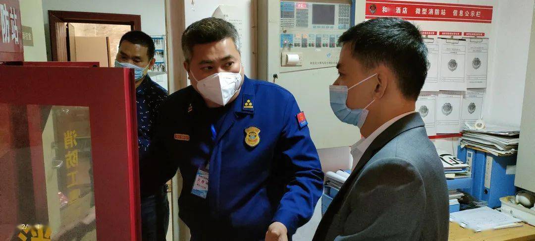 他是泉州市鲤城区消防救援大队防火监督干部陈东福,她是鲤城区江南