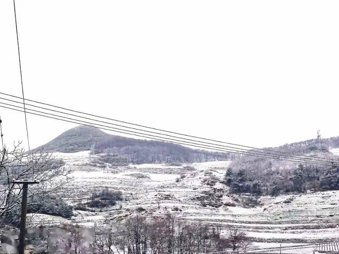 芒市苤菜坝下雪图片