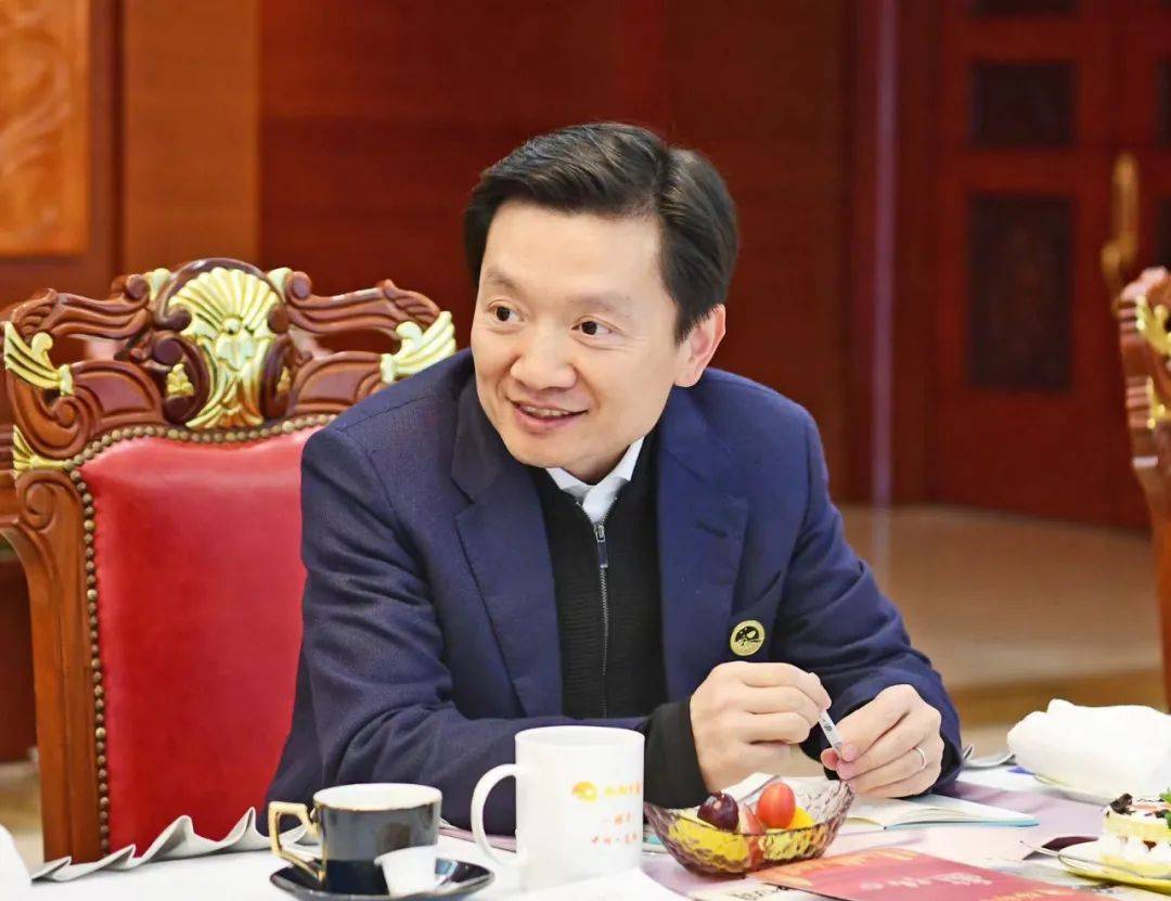 信义玻璃控股有限公司总裁董清世说,芜湖永远是信义扩大投资的"优先