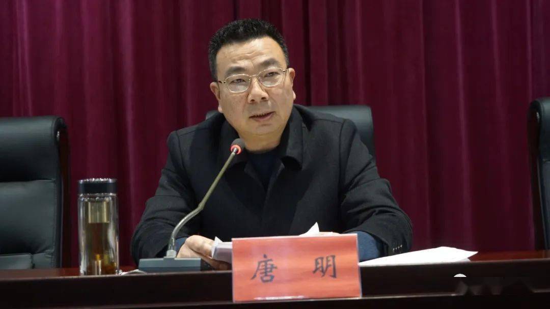 真正紧起来快起来抓起来干起来坚决打赢发展翻身仗努