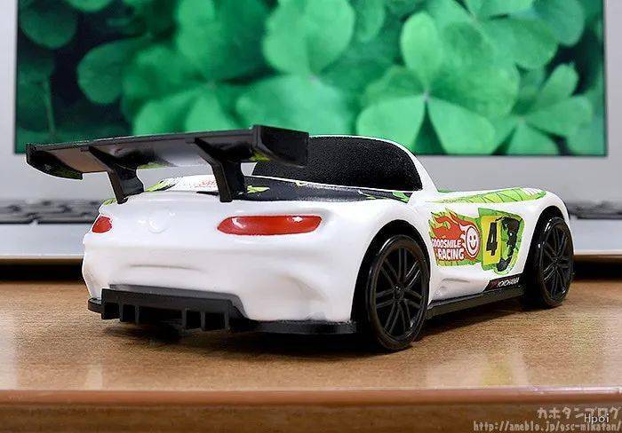 67新品预定gscgsr初音未来赛车2022款粘土人