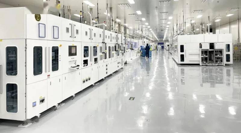 金刚玻璃首条gw级异质结生产线调试取得阶段性进展