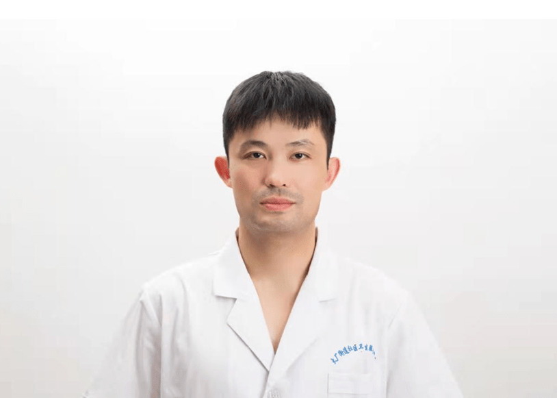 大厂宝妈最近都问,"男神"梁浩医生疫情期间都在干啥?官方发文来了.