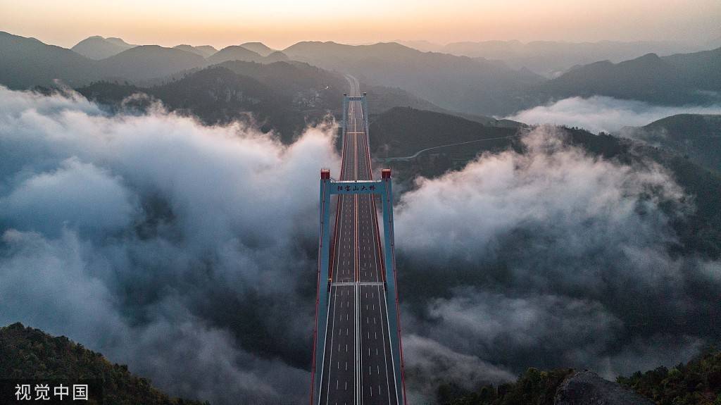 美景|贵州黔南：贵黄高速公路晨雾飘绕 美景宜人